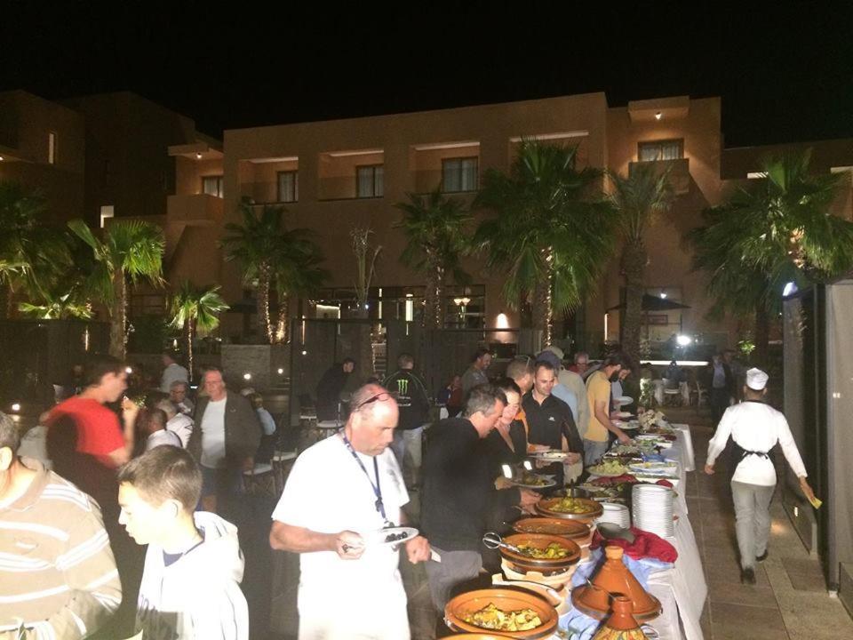 Oasis Palm Hotel Гуелмим Екстериор снимка